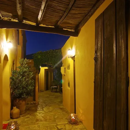 5 Anemoi Villa
